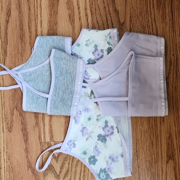 Bras - Picture 3 of 6